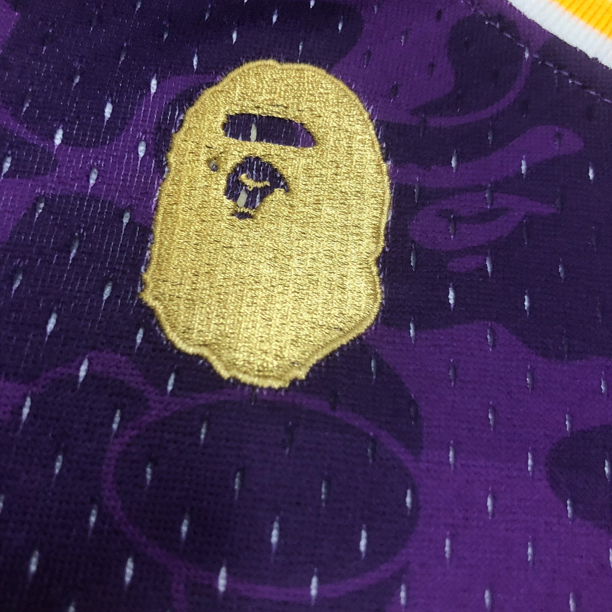 Jersey Swingman BAPE X Los Angeles Lakers Mitchell & Ness Hardwood Classics 1993