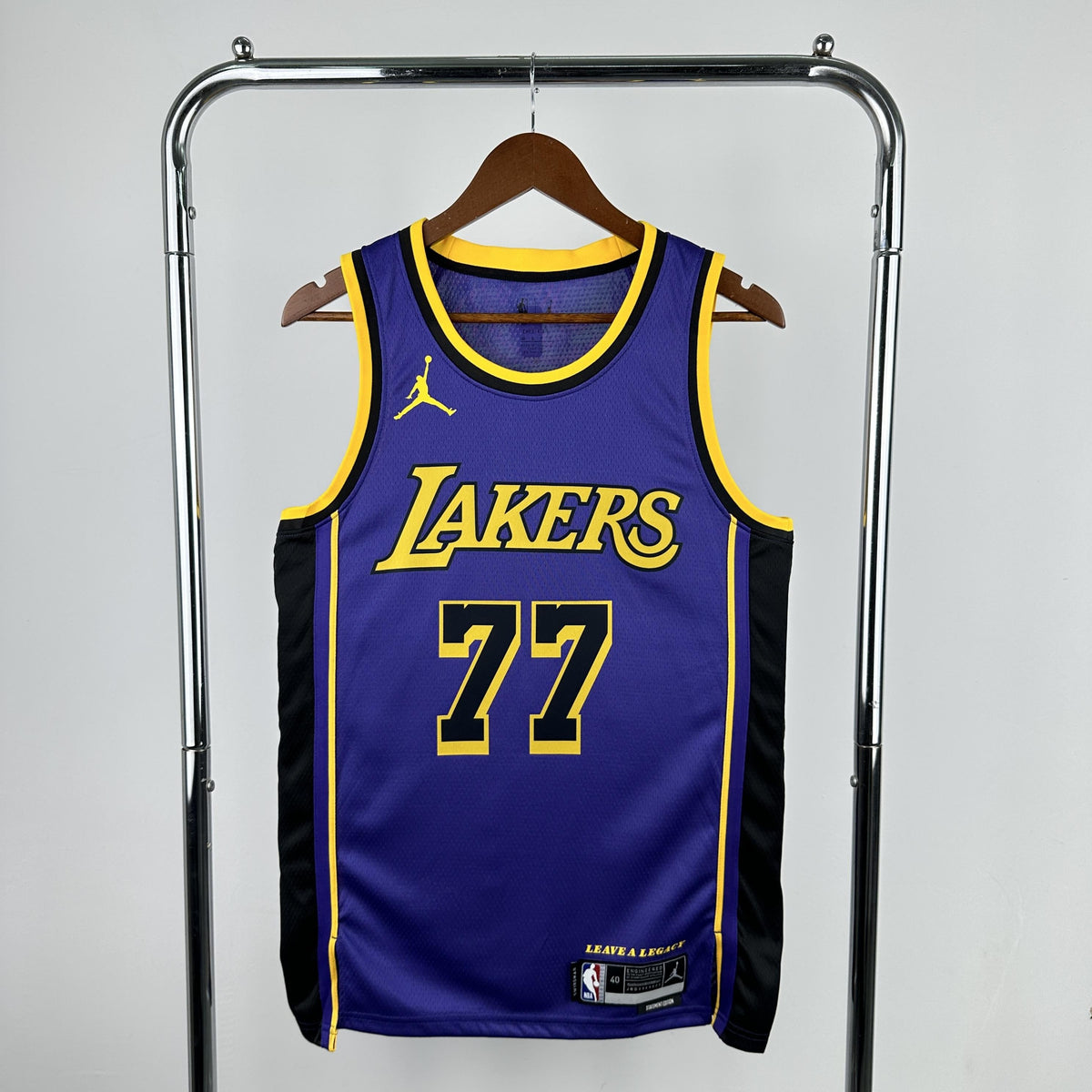 Jersey NBA Los Angeles Lakers Statement Edition Luka Dončić